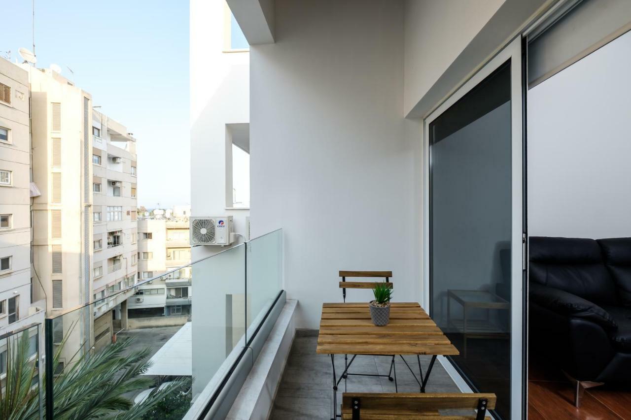 The Loft Studio Lägenhet Larnaca Exteriör bild